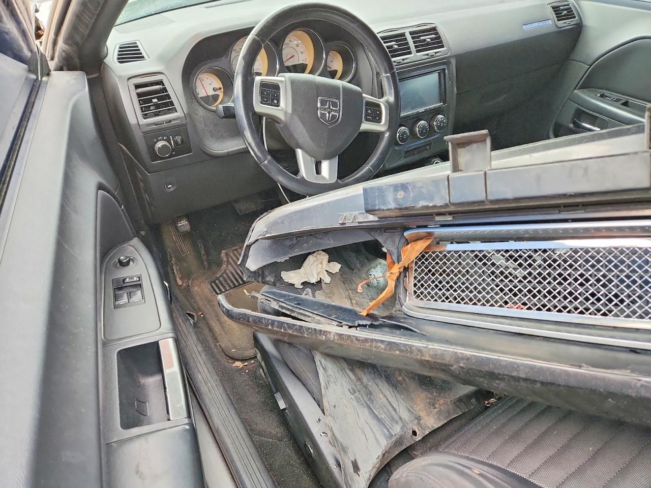 2012 Dodge Challenger sxt