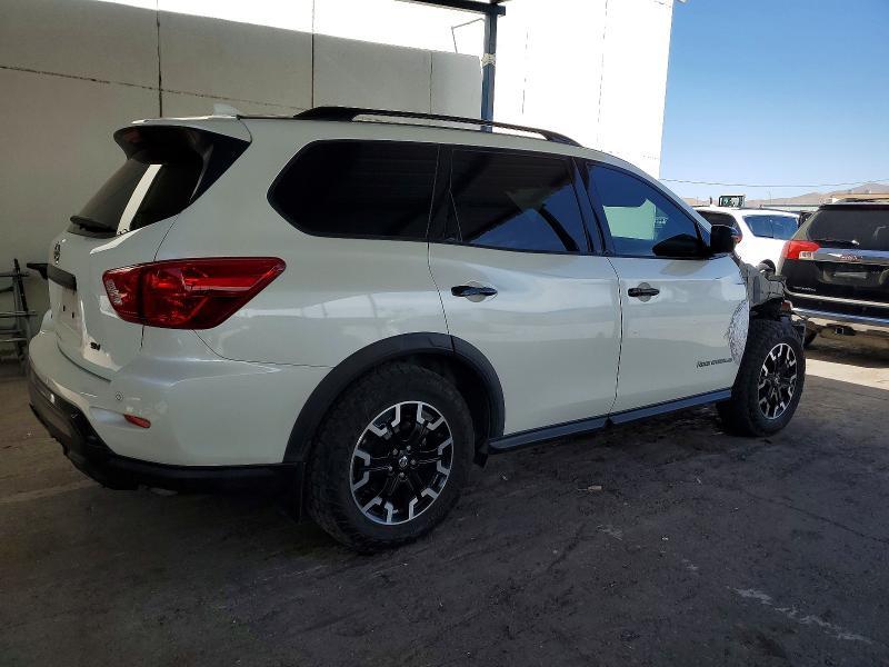 2020 Nissan Pathfinder sv