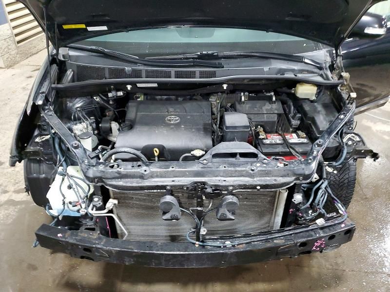 2016 Toyota Sienna xle