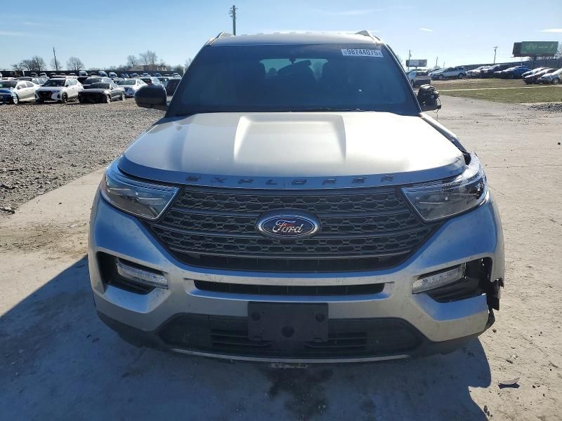 2023 Ford Explorer xlt