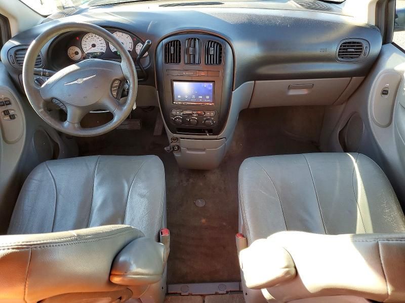 2006 Chrysler Town & Country lx