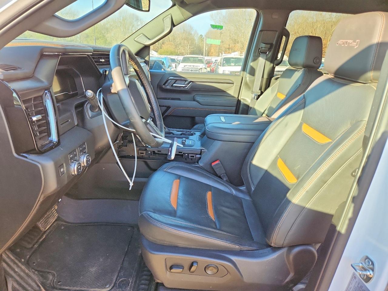 2025 GMC Sierra K2500 AT4
