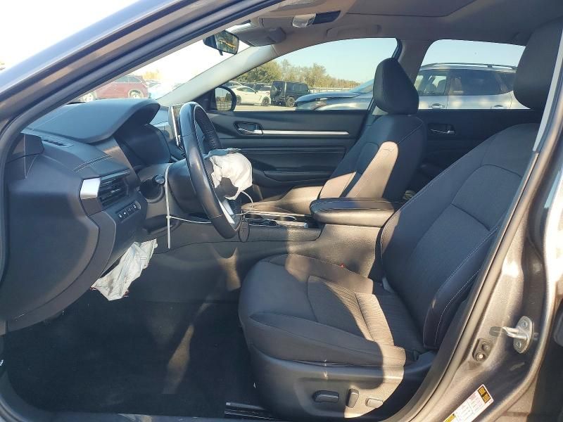 2021 Nissan Altima sv