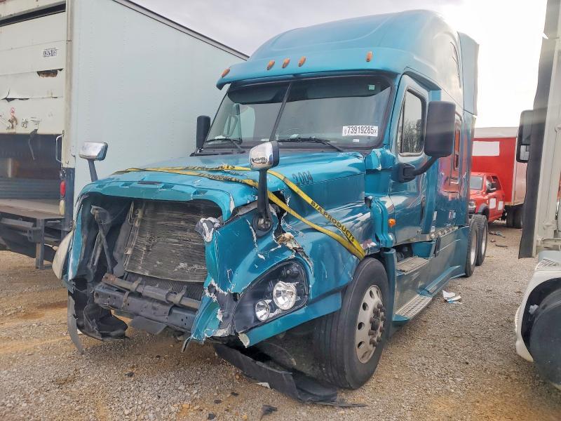 2016 Freightliner Cascadia 125 Semi Truck