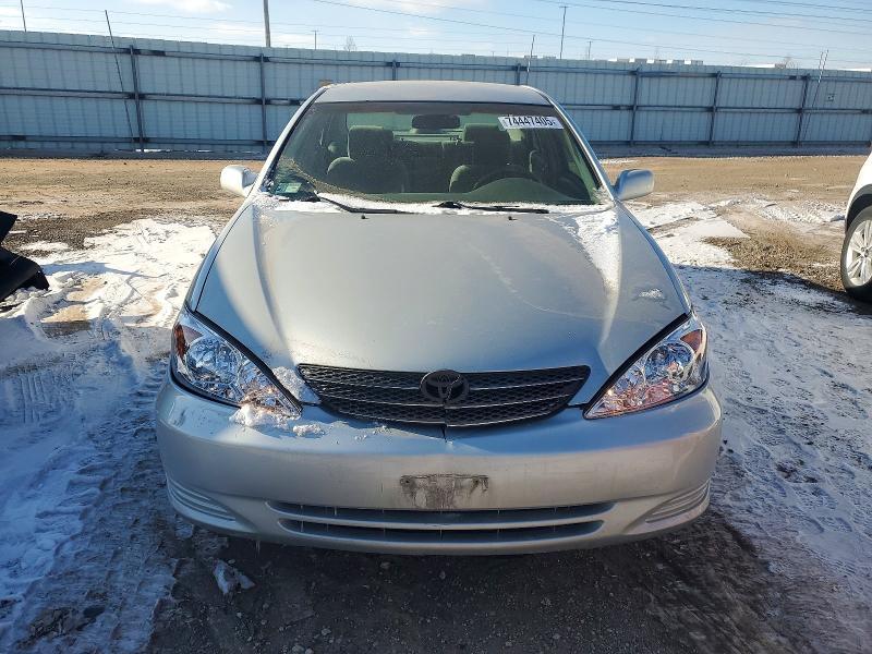 2004 Toyota Camry le