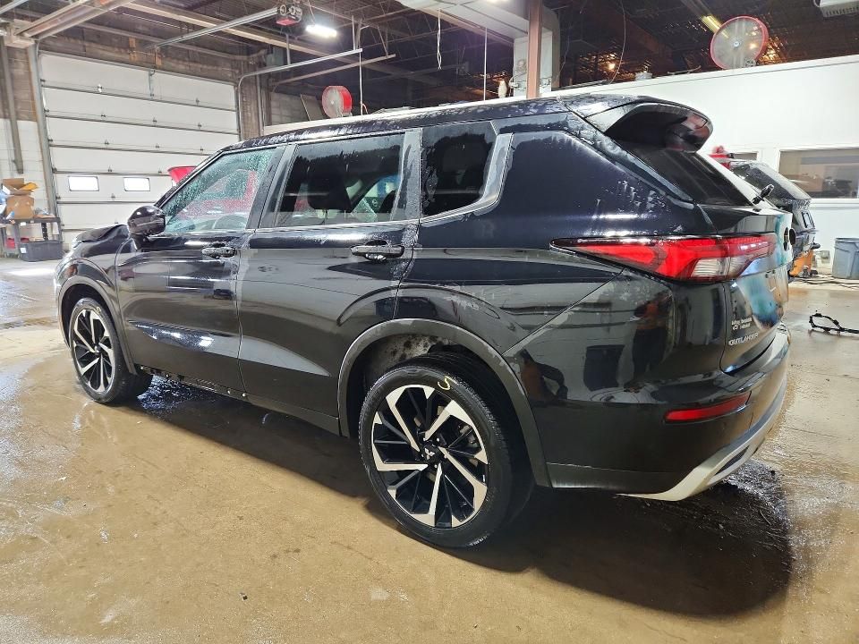 2022 Mitsubishi Outlander se