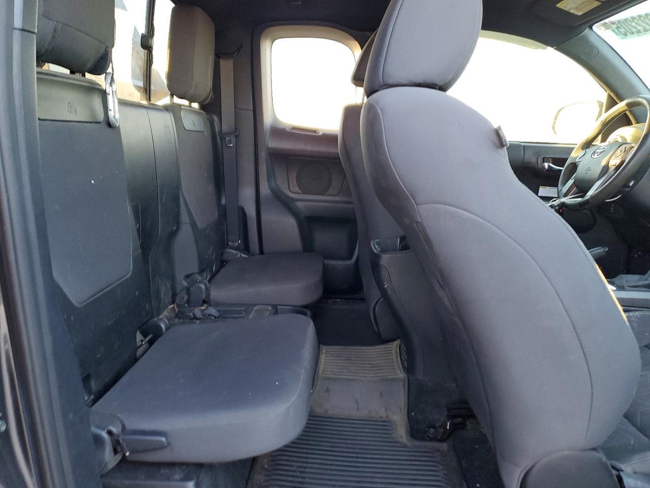 2017 Toyota Tacoma Access cab
