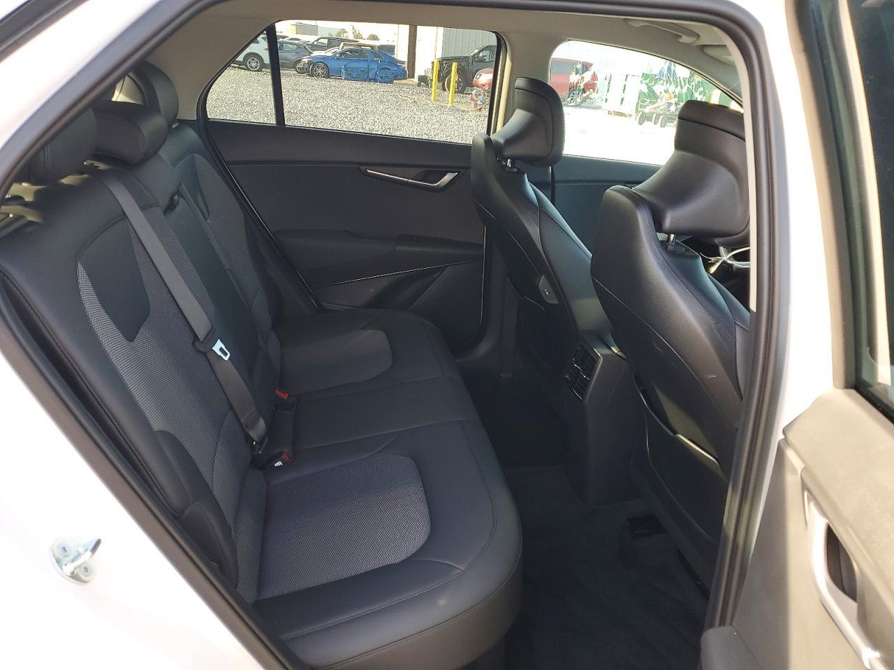 2025 KIA Niro ex