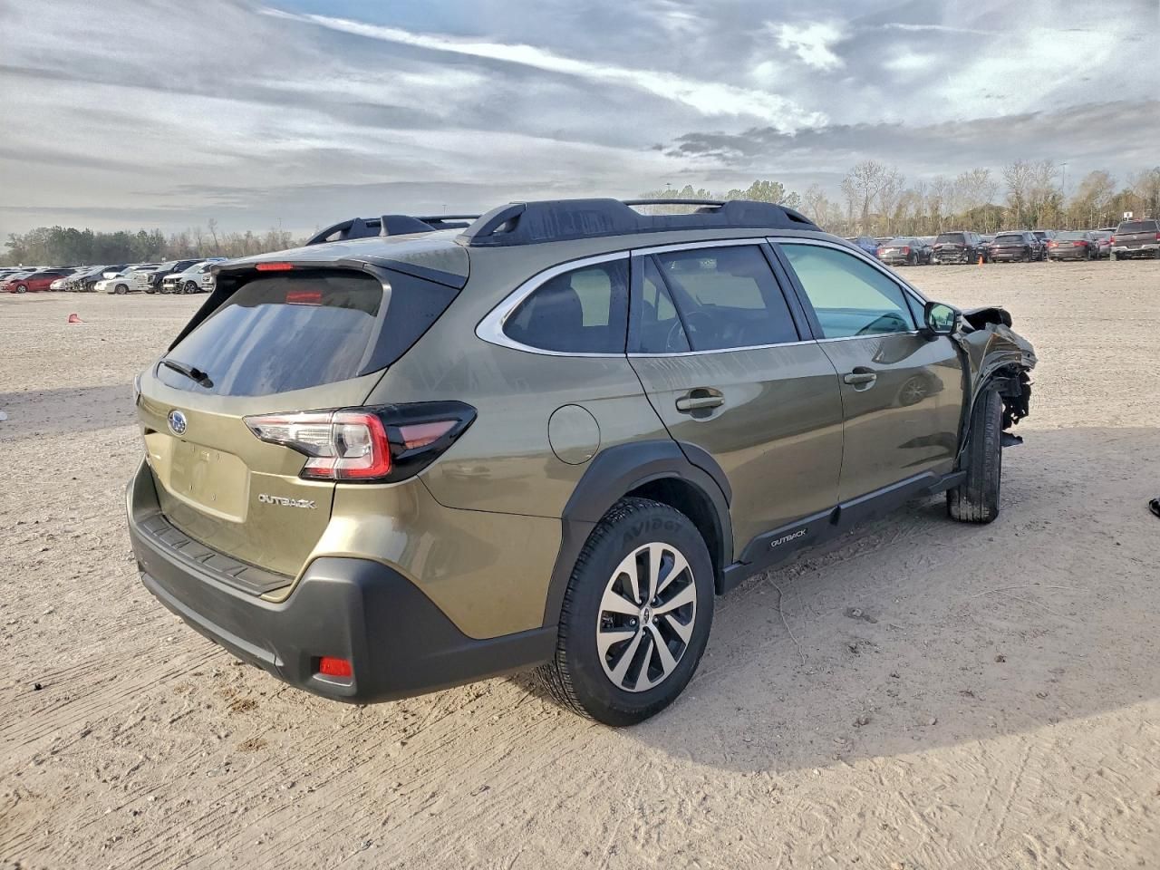 2025 Subaru Outback Premium