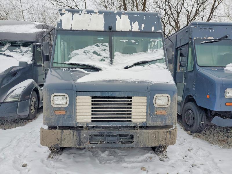 2020 Ford Commercial Chassis Delivery Truck