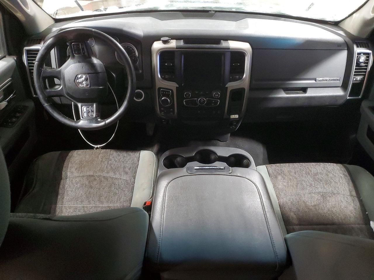 2018 Dodge Ram 1500 slt