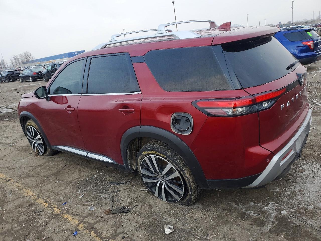 2023 Nissan Pathfinder Platinum