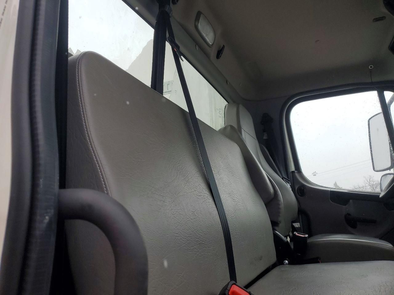 2024 Freightliner M2 106 MED-BOX Truck