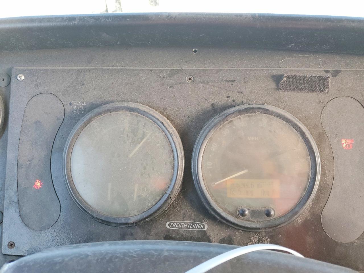 2005 Freightliner MT45 Delivery Truck
