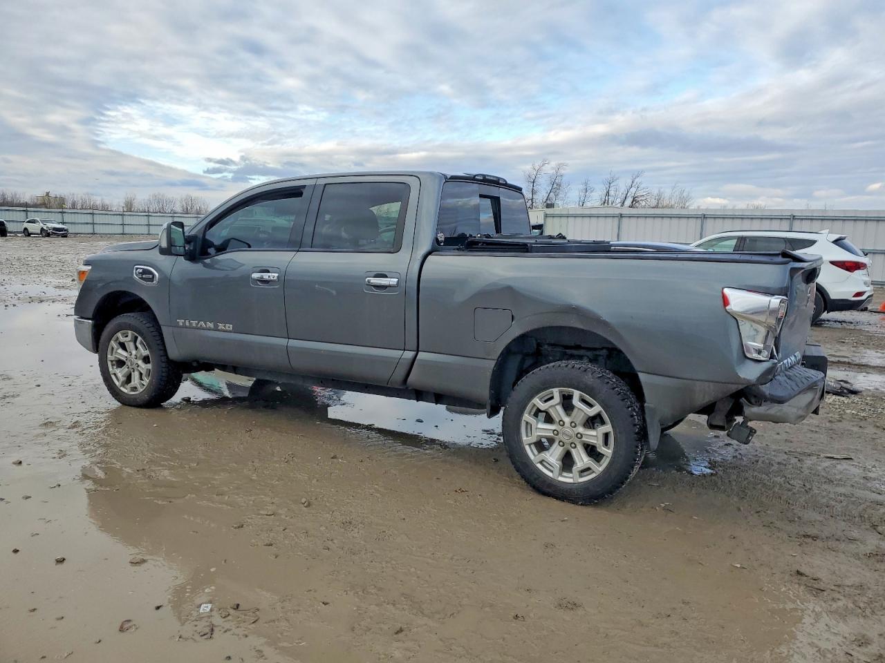 2016 Nissan Titan XD SL