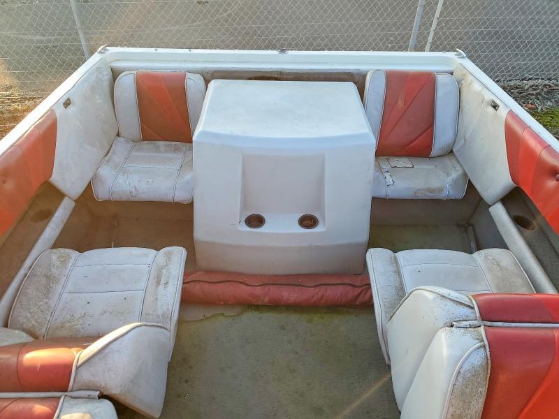 1989 Sunbird Corsair Boat