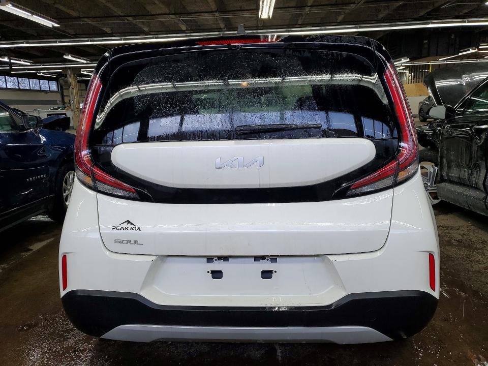2023 KIA Soul lx