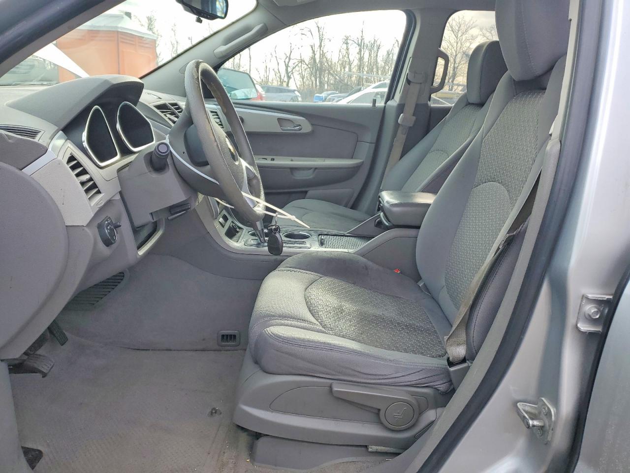 2011 Chevrolet Traverse ls