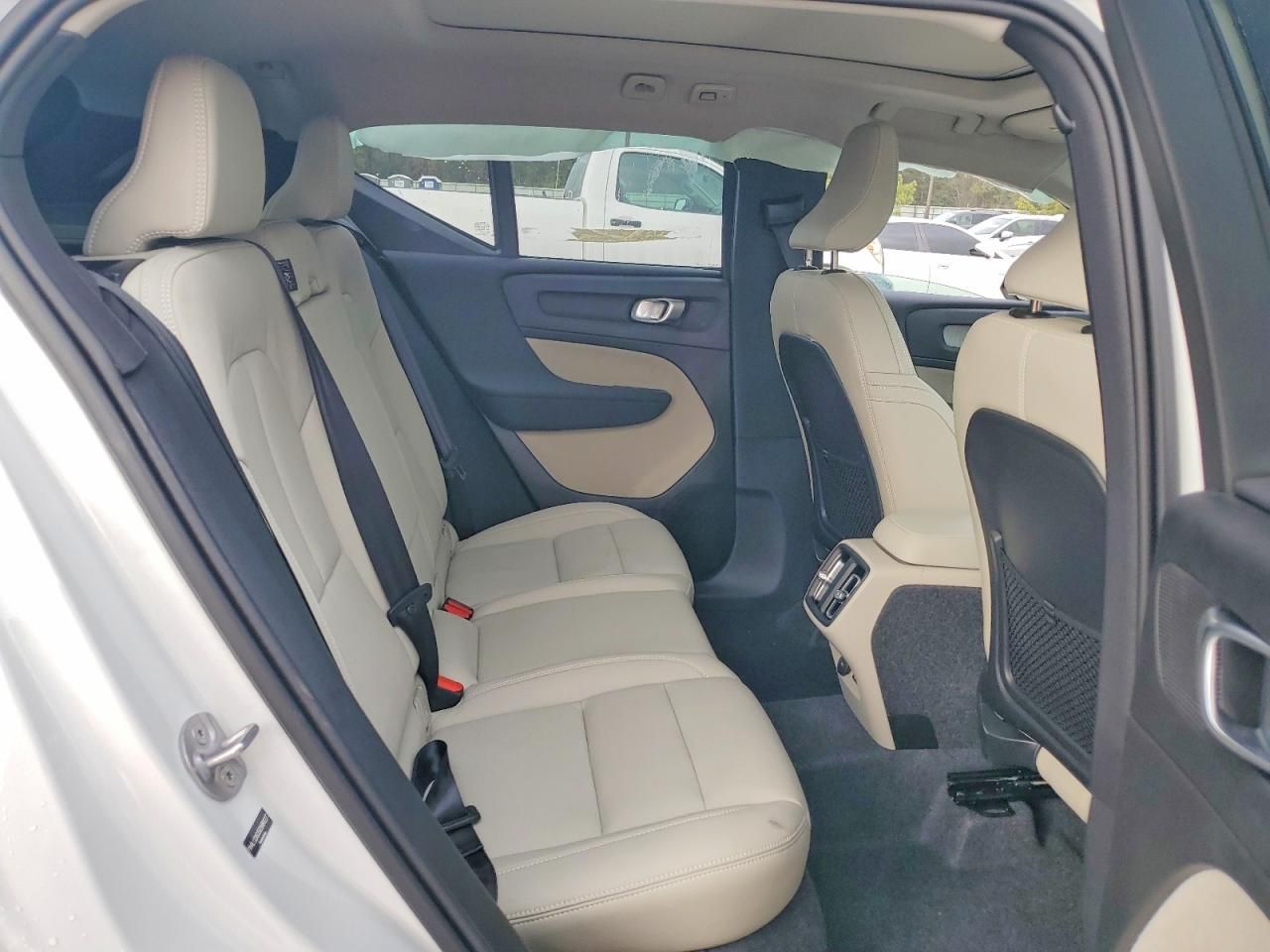 2025 Volvo Xc40 Plus