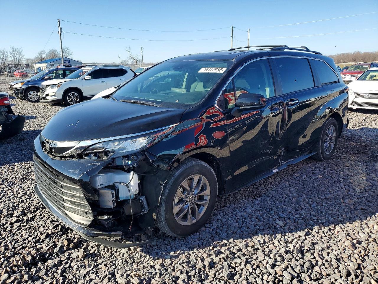 2023 Toyota Sienna xle