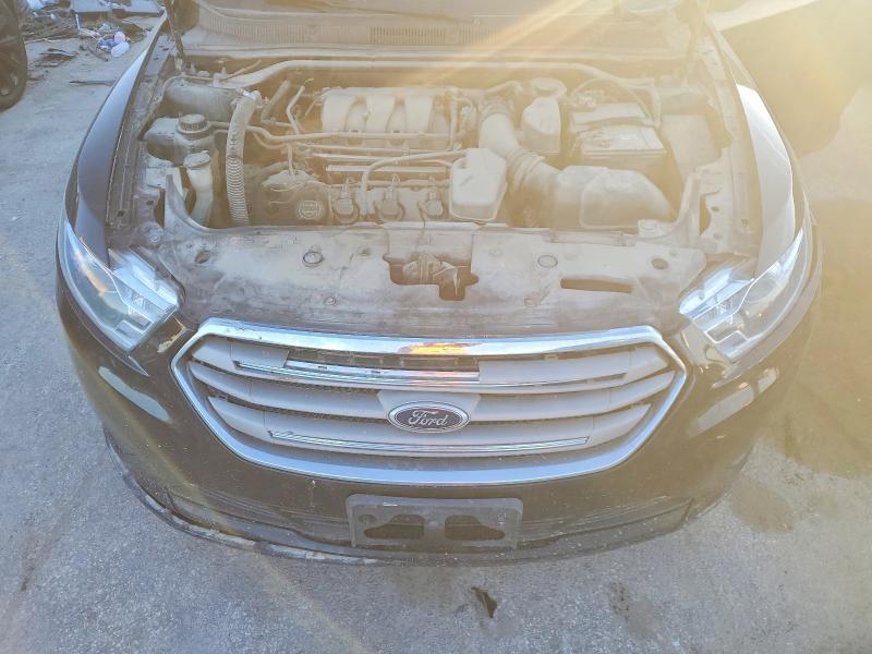 2016 Ford Taurus se