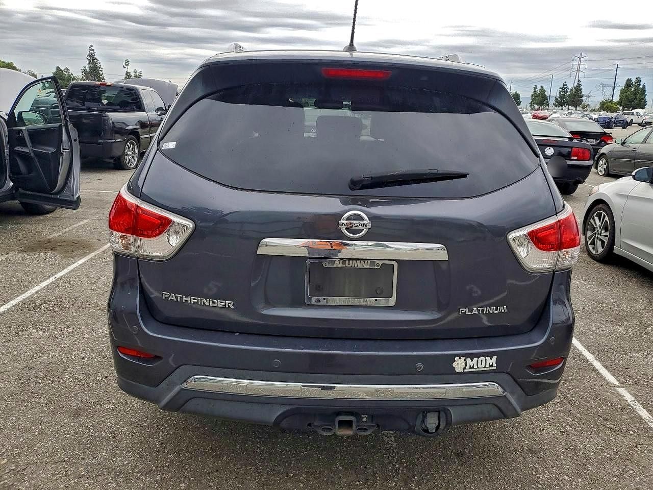 2013 Nissan Pathfinder s