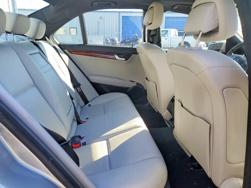 2011 Mercedes-Benz C300