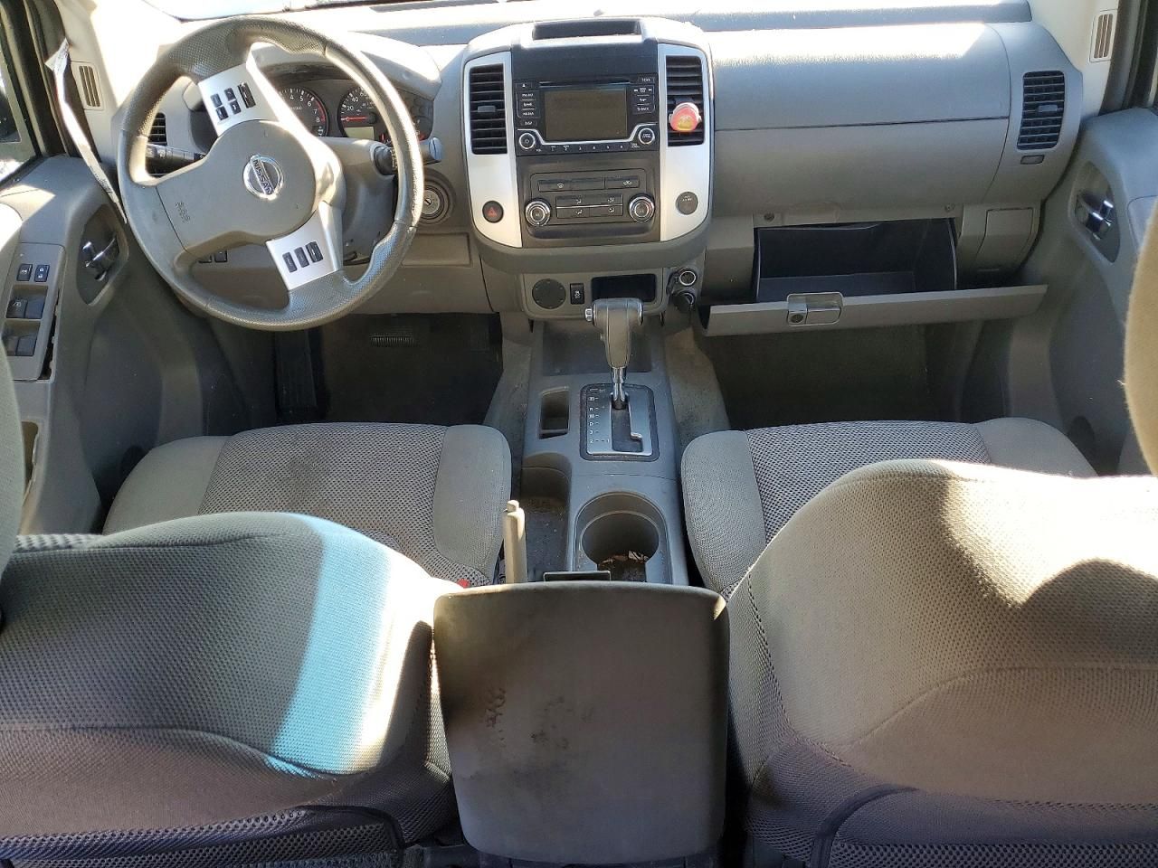 2016 Nissan Frontier s