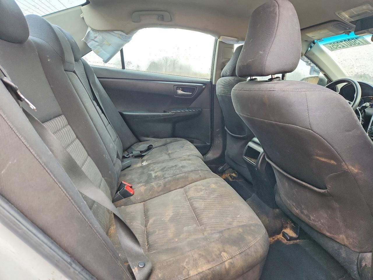 2016 Toyota Camry le