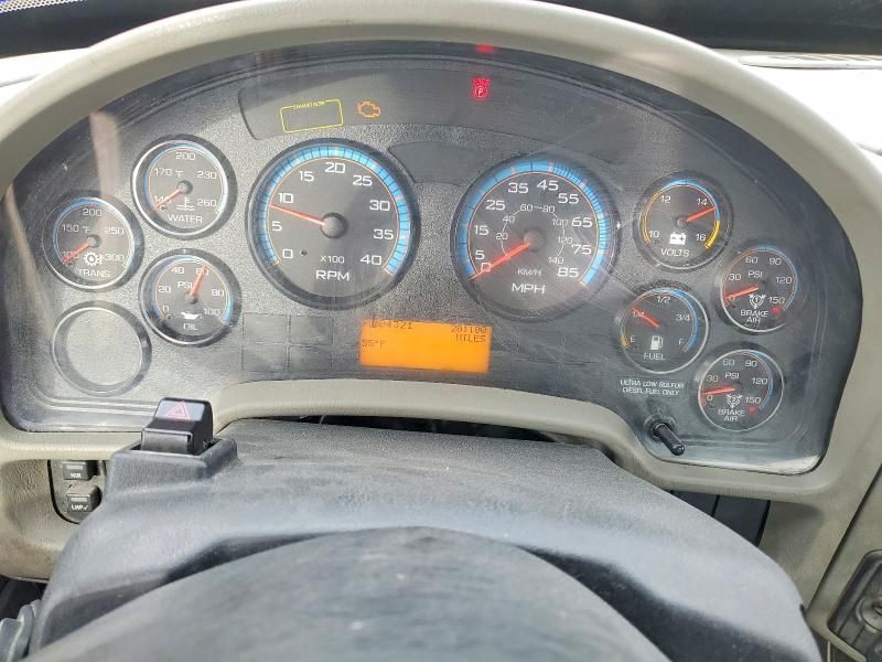 2016 International 4400 Semi Truck