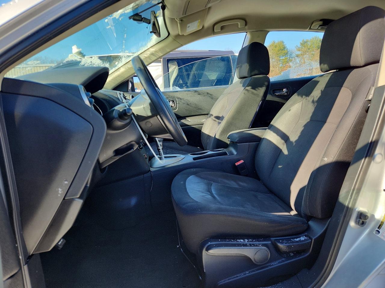 2011 Nissan Rogue s