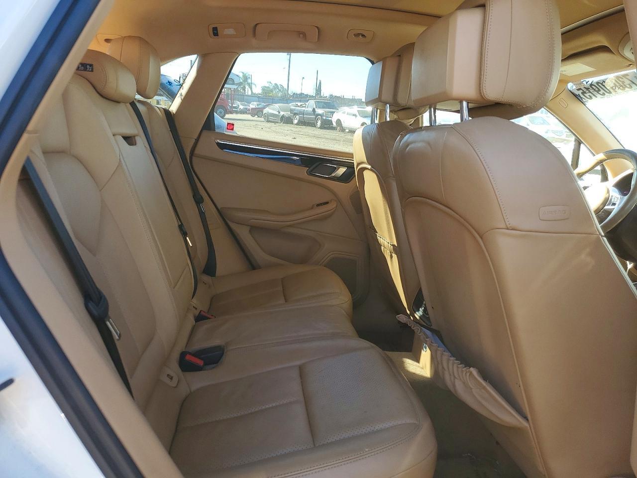 2015 Porsche Macan s