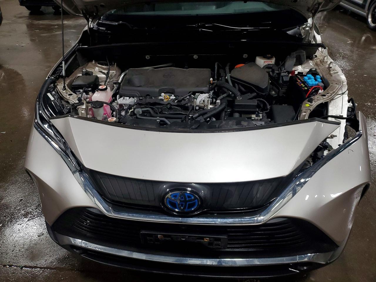 2021 Toyota Venza le