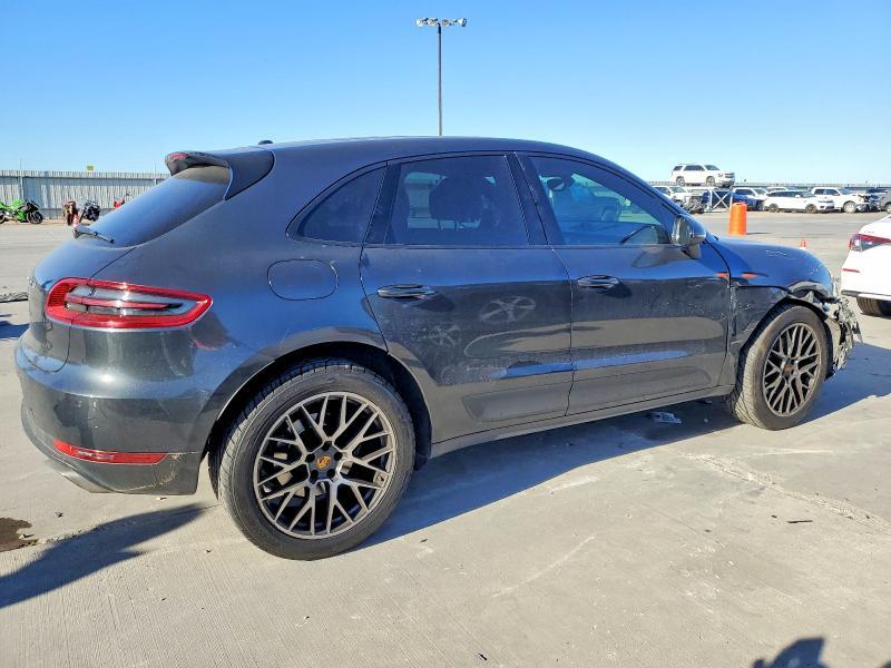 2017 Porsche Macan