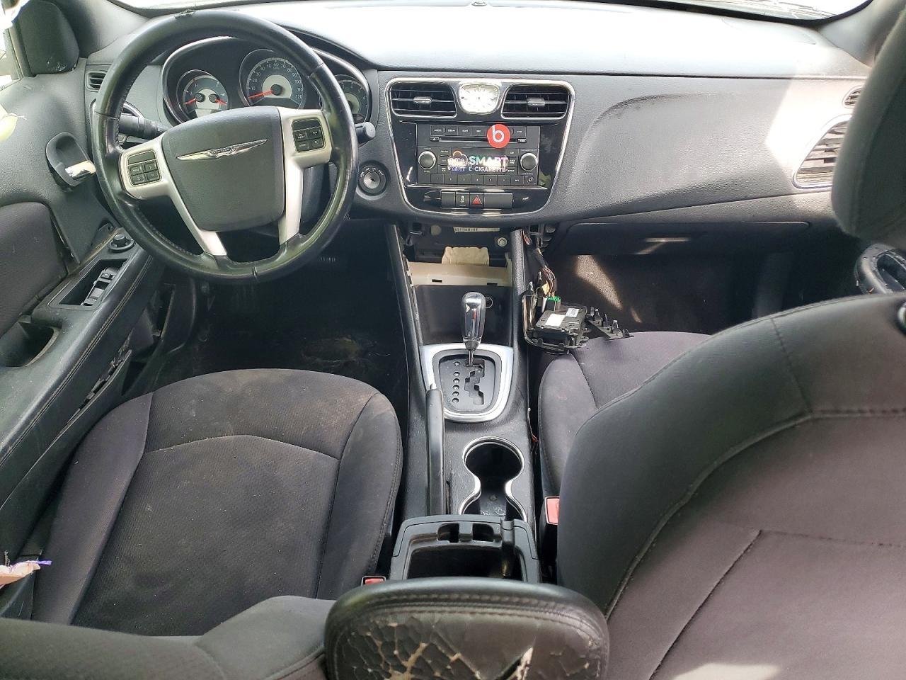 2013 Chrysler 200 Touring