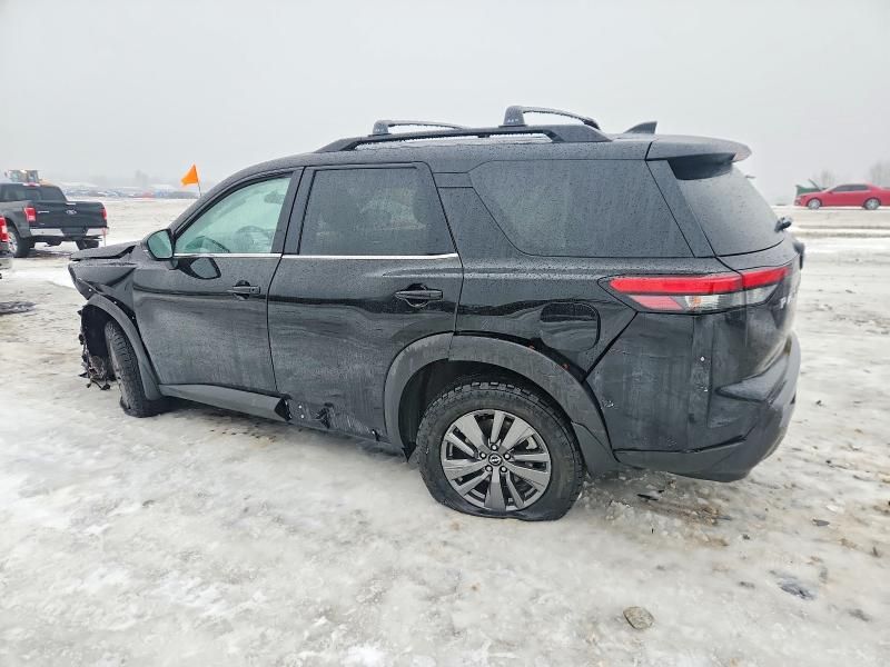 2022 Nissan Pathfinder sv