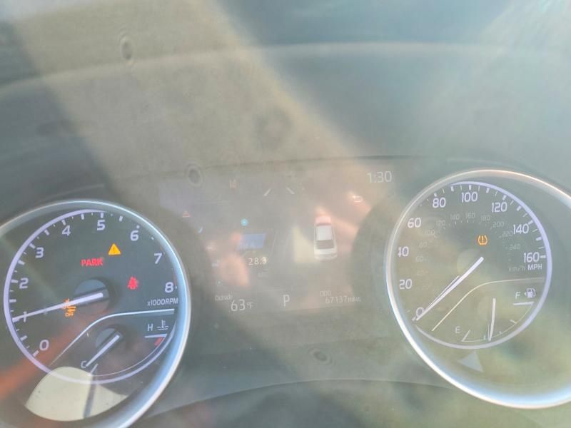 2021 Toyota Camry le