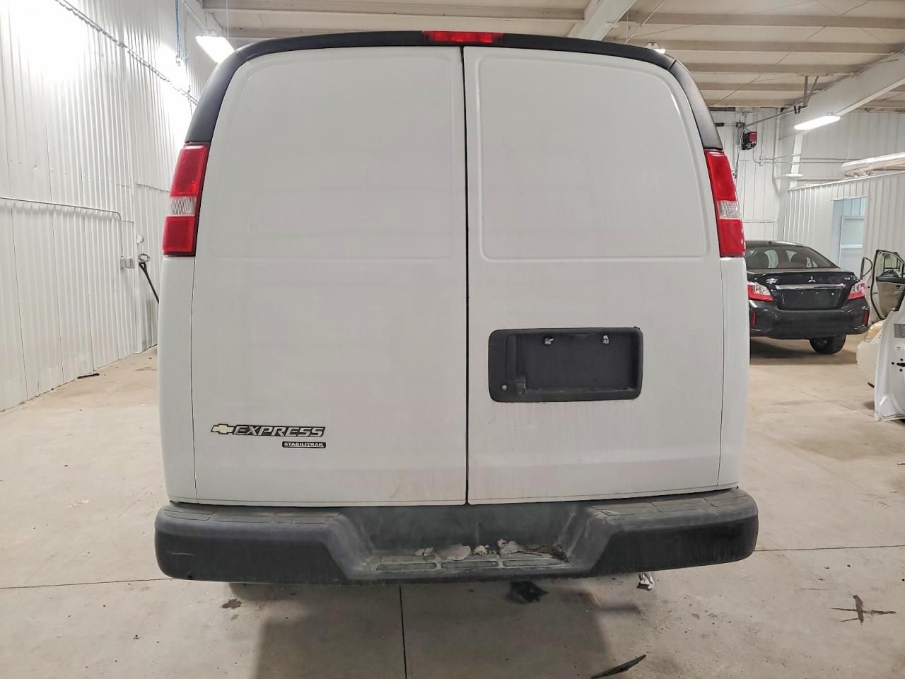 2016 Chevrolet Express G2500 Delivery Van