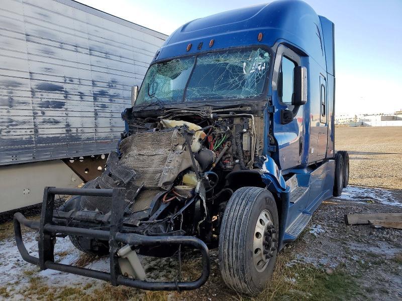 2017 Freightliner Cascadia 125 Semi Truck