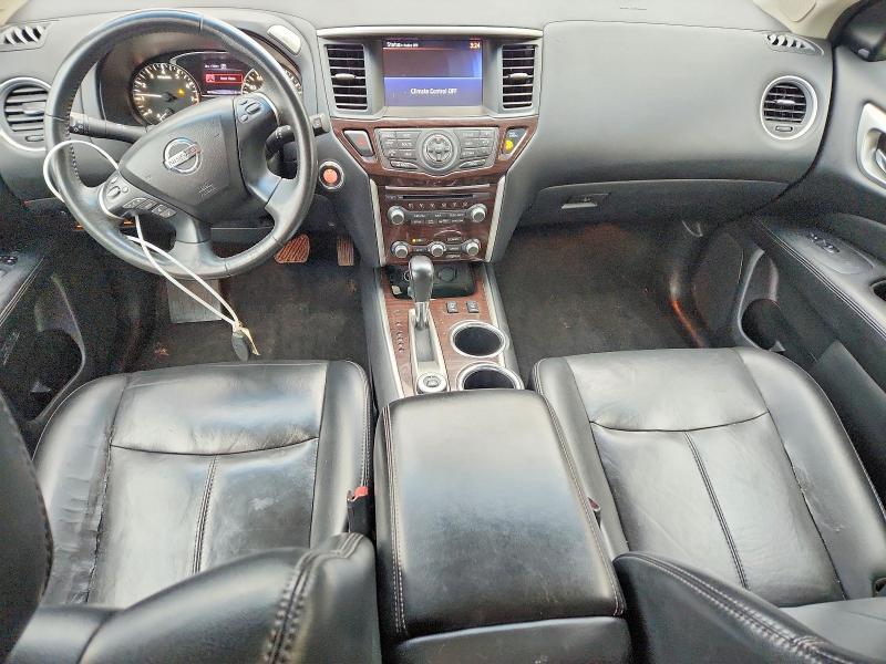 2016 Nissan Pathfinder sl