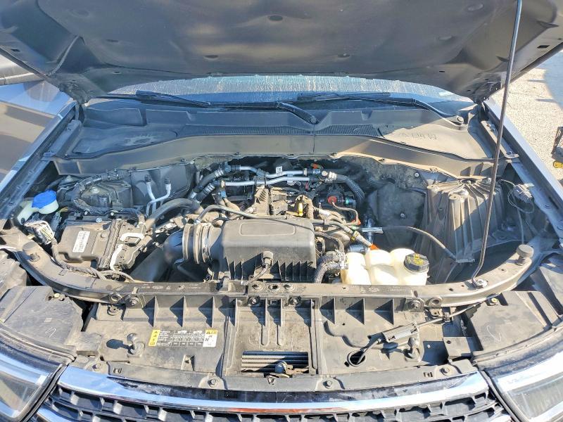 2022 Ford Explorer x