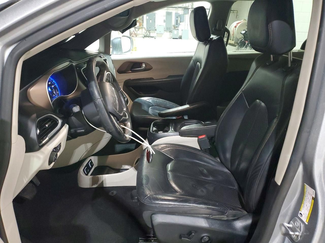 2018 Chrysler Pacifica Touring l