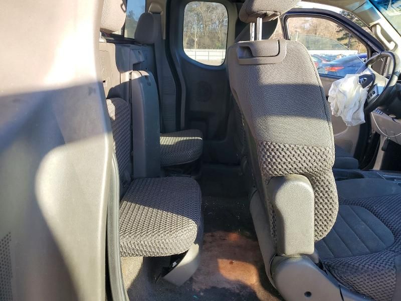 2013 Nissan Frontier s