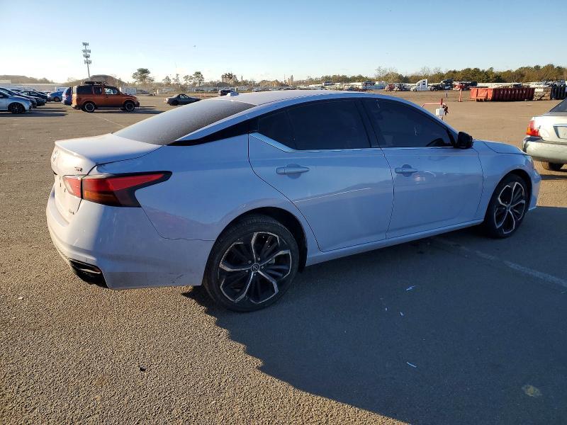 2024 Nissan Altima sr