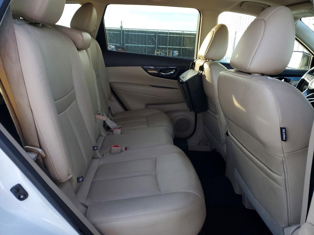 2017 Nissan Rogue sv