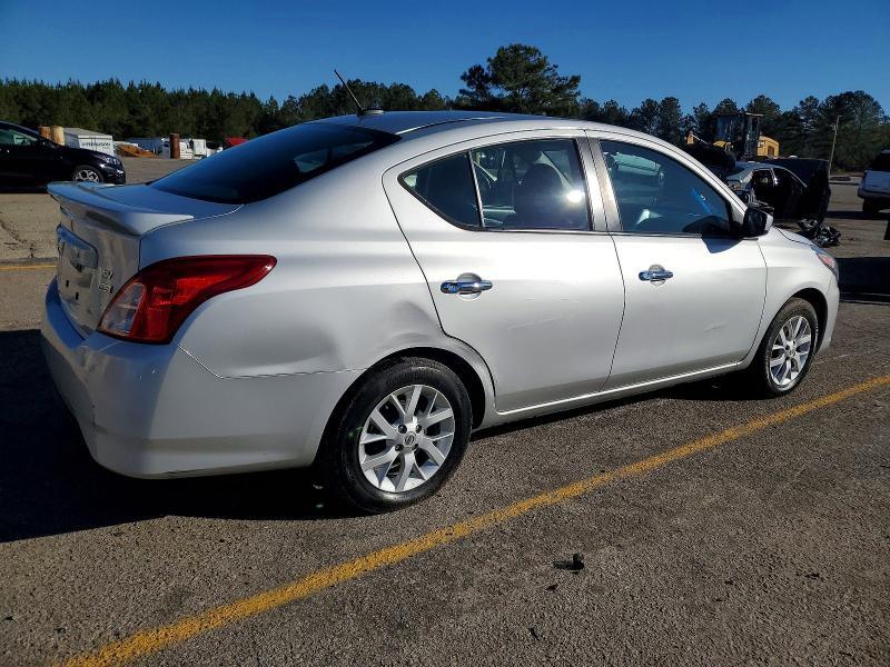 2019 Nissan Versa s