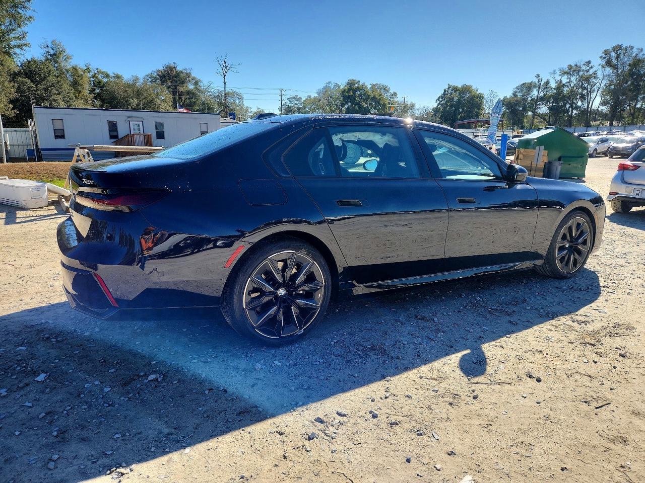 2023 BMW 740 i