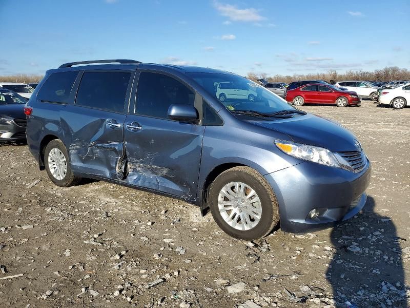 2017 Toyota Sienna xle