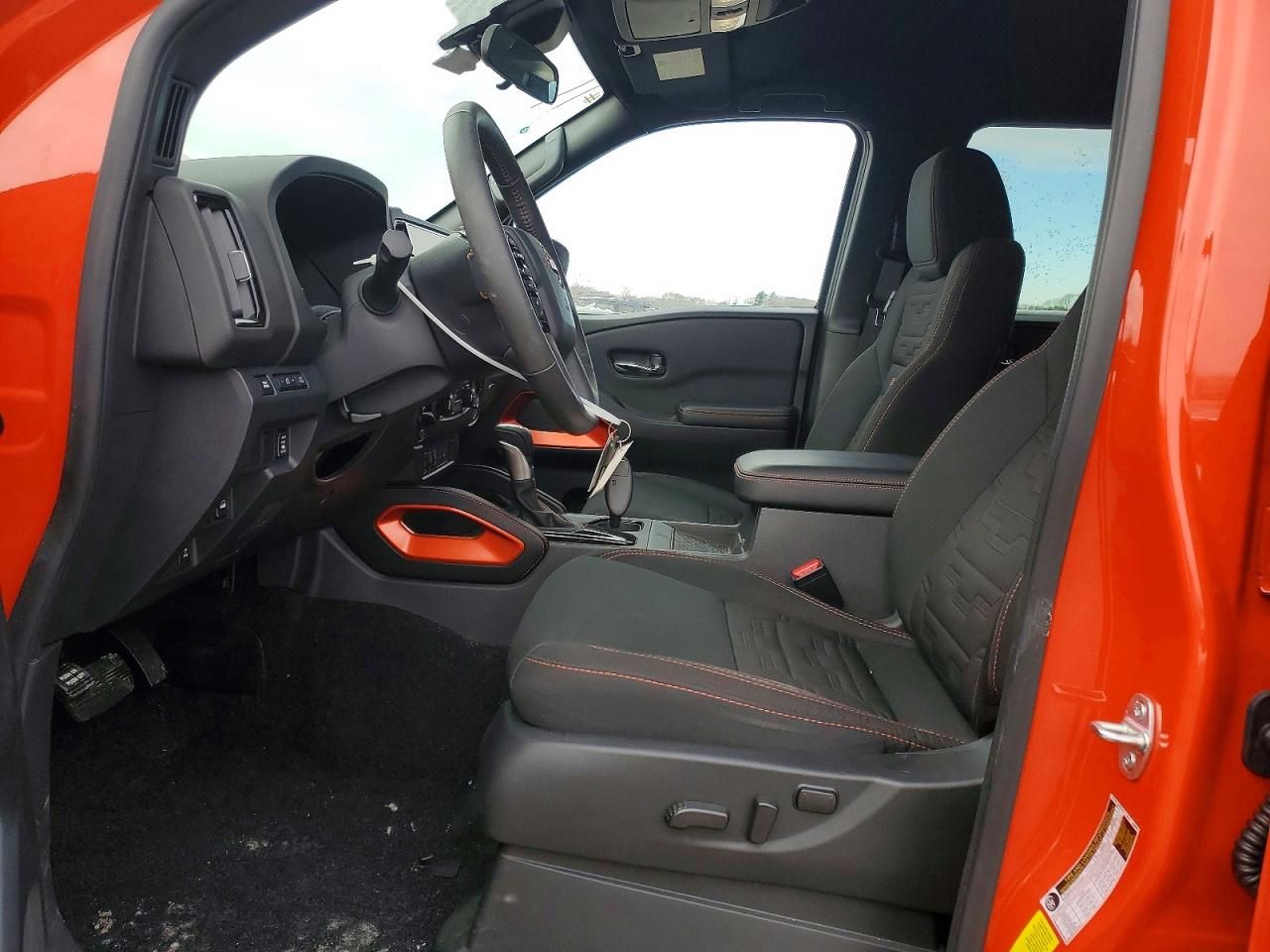 2025 Nissan Frontier s