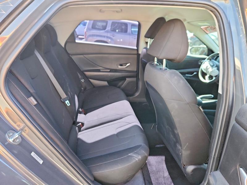 2024 Hyundai Elantra se